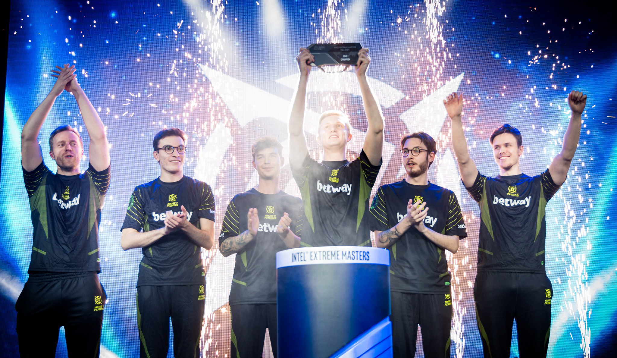 3DMAX战队逆转Rooster2，电子竞技巅峰对决精彩回顾